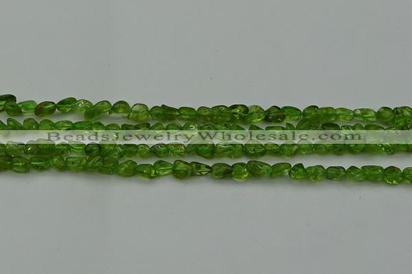 CCH675 15.5 inches 4*6mm - 5*8mm peridot gemstone chips beads