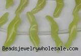 CFG850 Top-drilled 6*20mm carved animal yellow jade beads