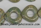 CNS220 15.5 inches 25*25mm heart donut natural serpentine jasper beads