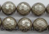 CSB1195 15.5 inches 18mm faceted round shell pearl beads